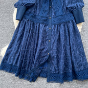 Elegant dress with lace and floral embroidery, high-quality high collar.