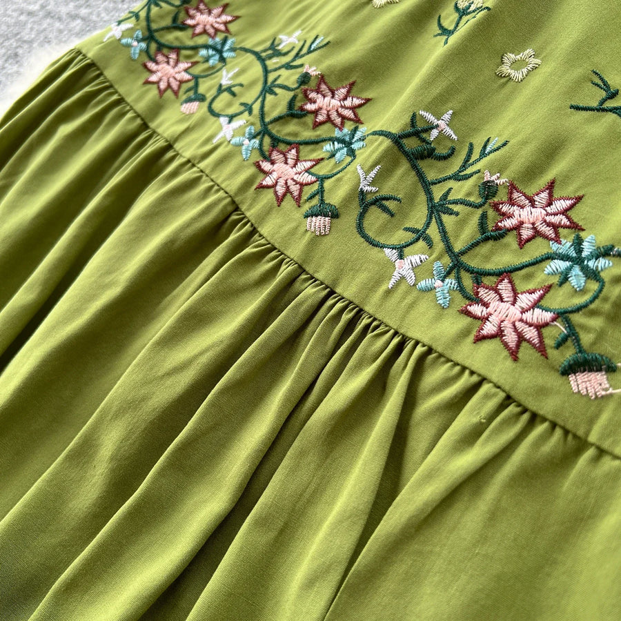 Vintage elegant dress with patchwork embroidery, lace ruffles, high-quality flared sleeves