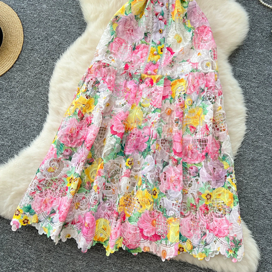 Elegant vintage fitted openwork lace evening dress with high-quality printed buttons