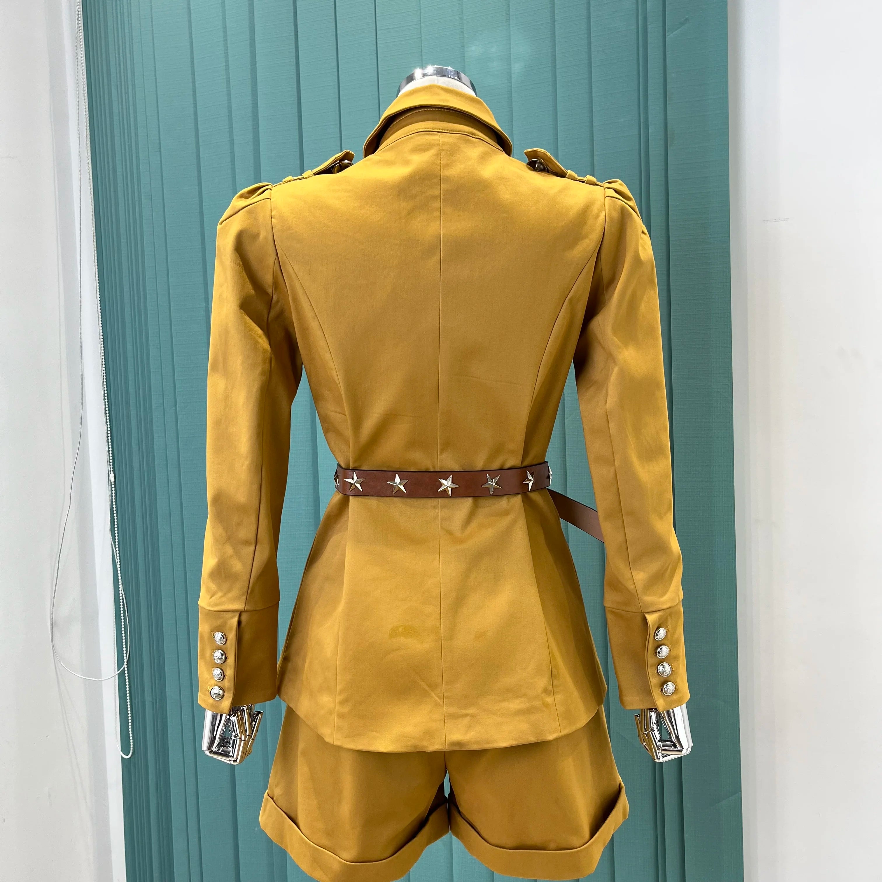 Two-piece suit short sleeve top with belt + shorts high quality