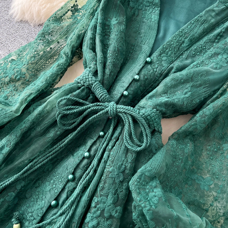 High-end vintage elegant V-neck long-sleeved dress