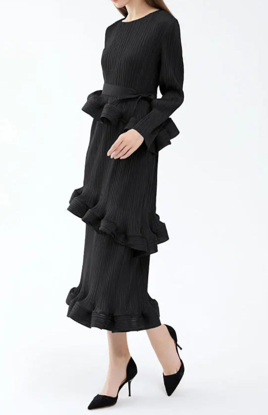 High quality long sleeve dress with ruffles and pleated bow