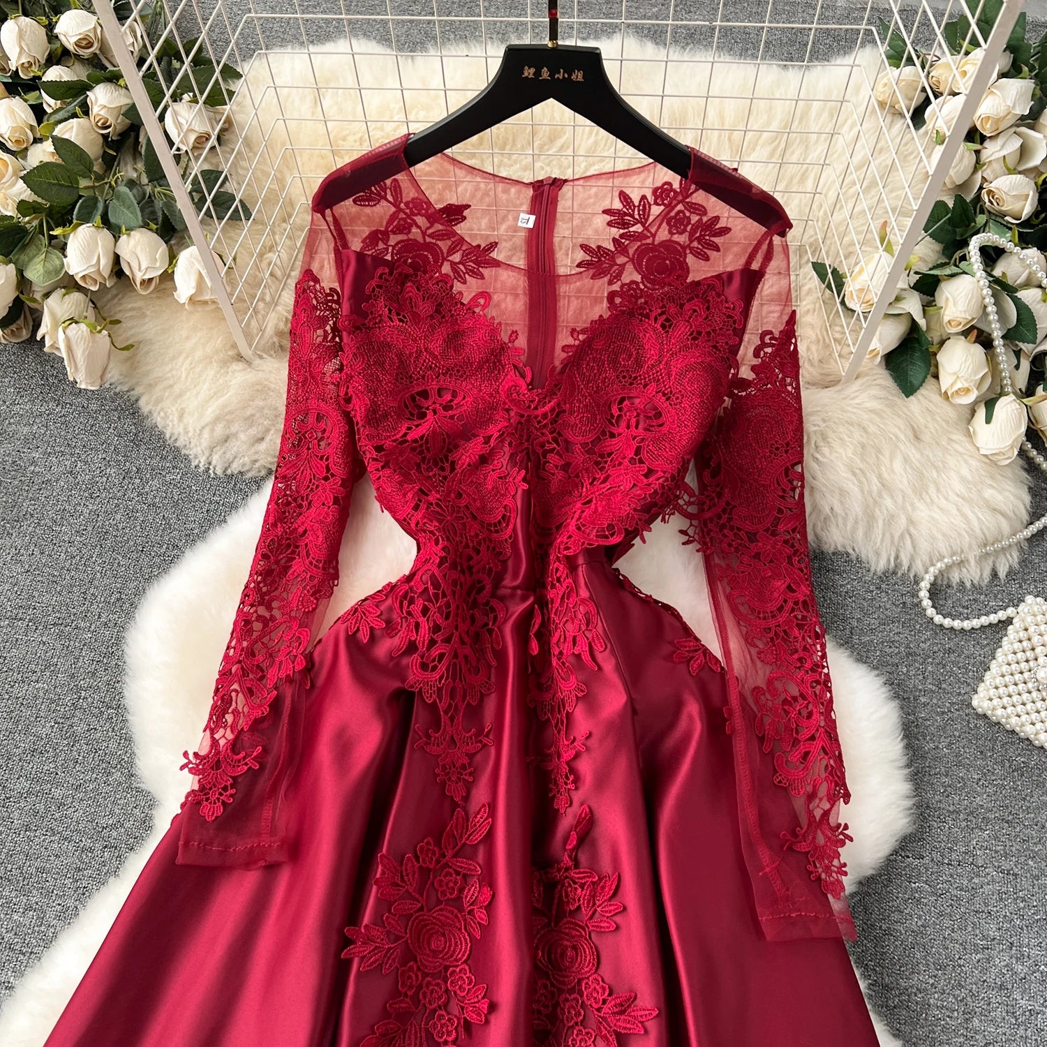 High Quality Vintage Floral Embroidery Mesh Long Sleeve Red Dresses