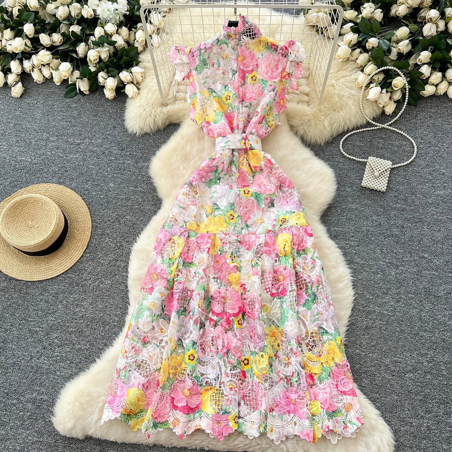 Elegant vintage fitted openwork lace evening dress with high-quality printed buttons
