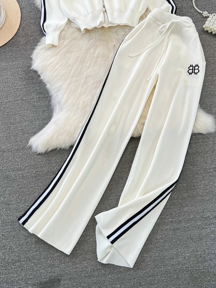Two-piece set, high-neck sweater with zipper and high-quality wide-leg pants