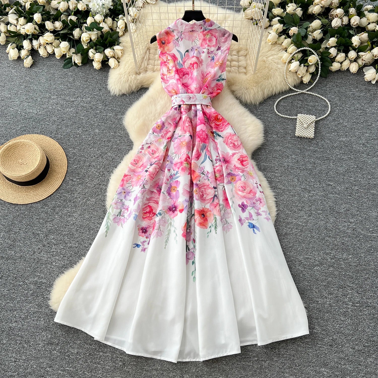 Elegant French vintage style sleeveless dress with high quality floral print