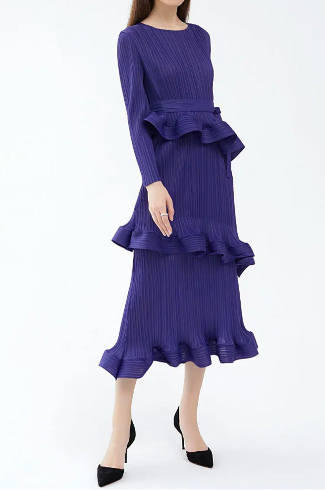 High quality long sleeve dress with ruffles and pleated bow