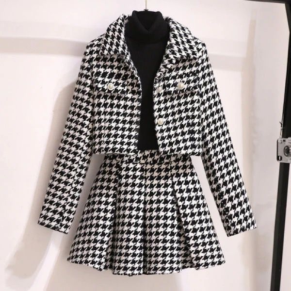 Plaid tweed set: retro jacket and high-quality pleated skirt