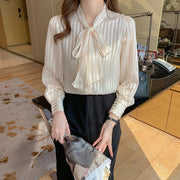 Striped long sleeved shirt with high quality bows