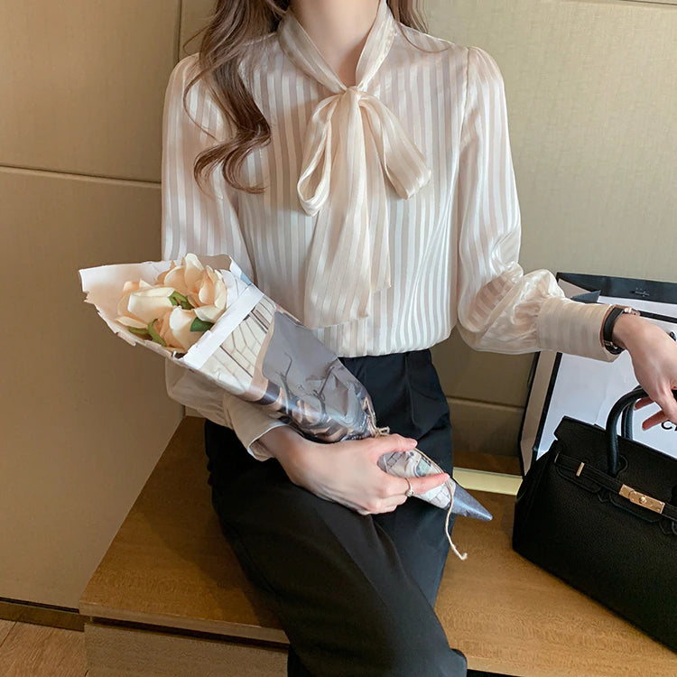 Striped long sleeved shirt with high quality bows