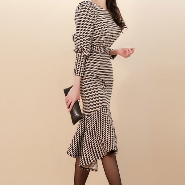 Two Piece Set Long Sleeve Tops and Mid-Calf Bodycon Mermaid Skirts, High Quality Wavy Striped