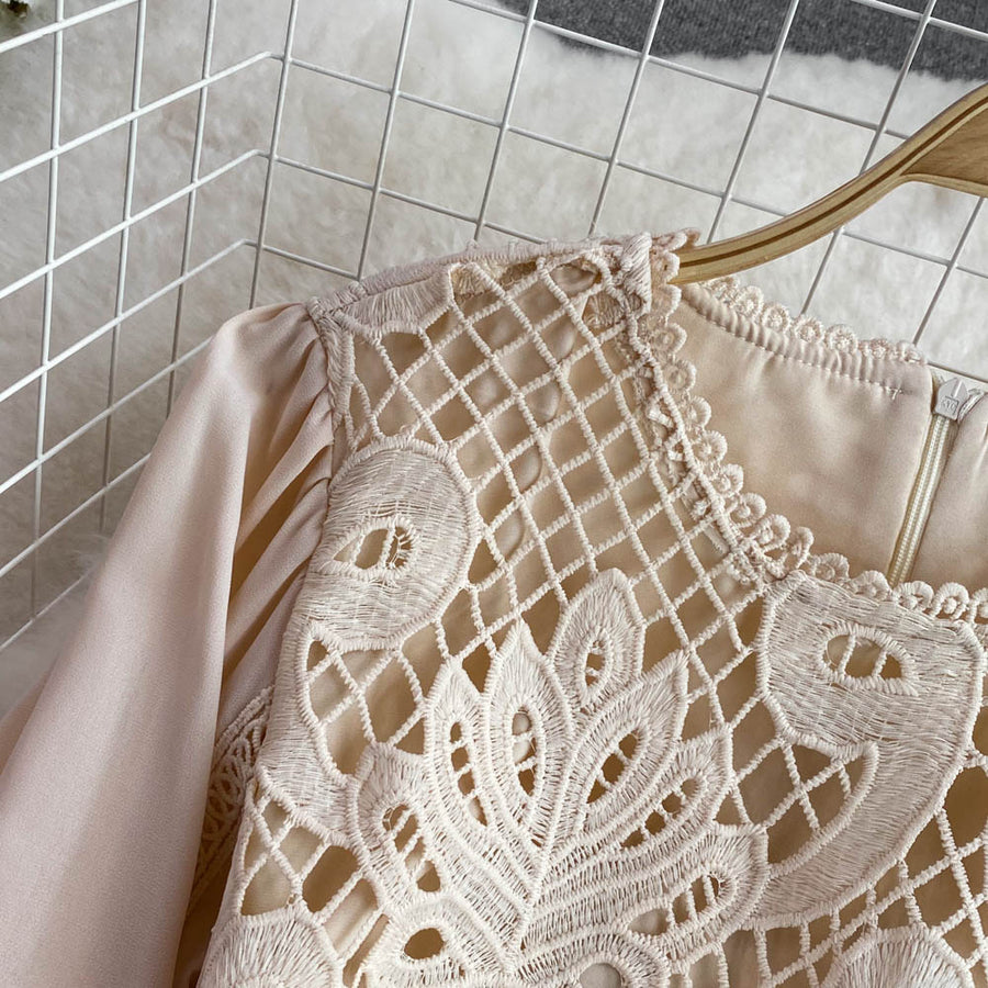 High Quality Lace Round Neck Lantern Sleeve Hook Flower Vintage Dress
