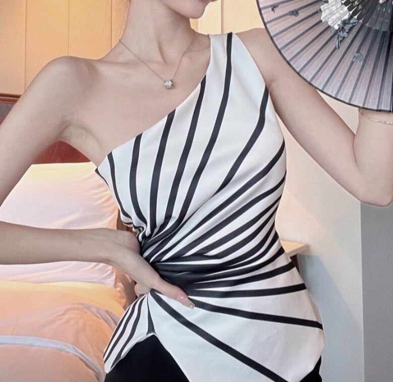 Line Drop Shoulder Design Sleeveless Slim Waist Blouse
