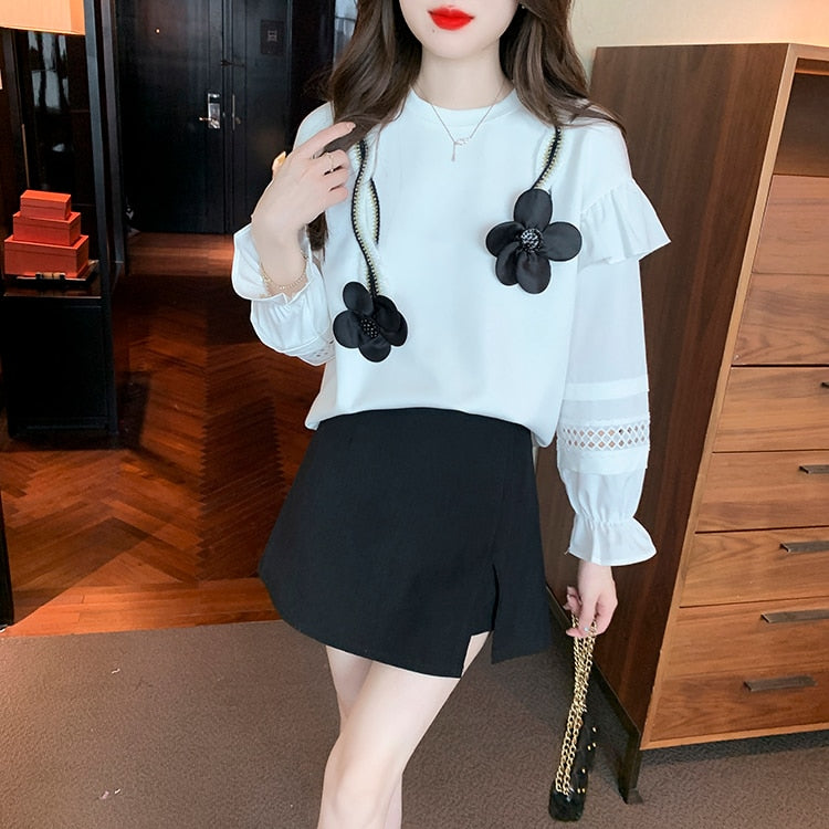 H Han Queen Autumn Women Hollow Stitching Flared Sleeve Sweatshirt Flowers Vintage Work Casual Tops Korean Design Loose T-Shirts