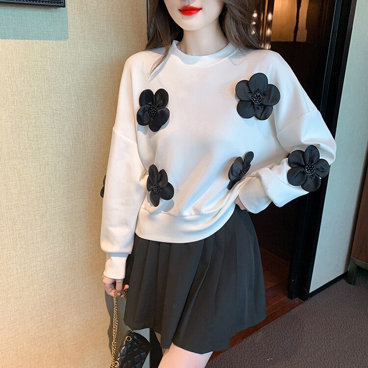 H Han Queen Womens Autumn Sweatshirt Three-Dimensional Flowers Vintage Work Casual Tops Korean Design Long Sleeve Loose T-Shirts